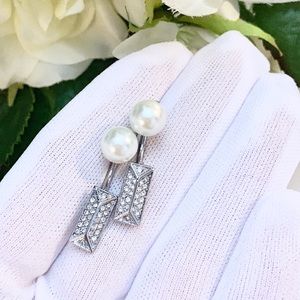 Beautiful Rebecca Minkoff pearl divers earrings
